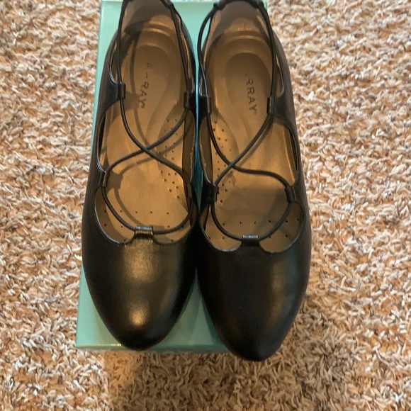 Array Echo Black slip on size 8.5 - Picture 1 of 11